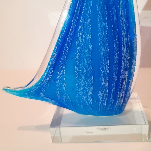 💕SOLD💕Contemporary Blown Glass Sailboat Sculpture - Picture 7 of 7